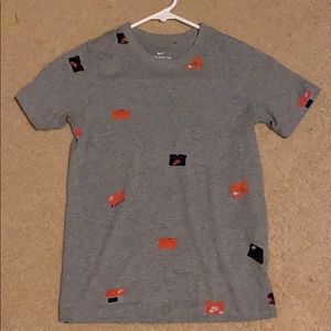 boys nike box t shirt